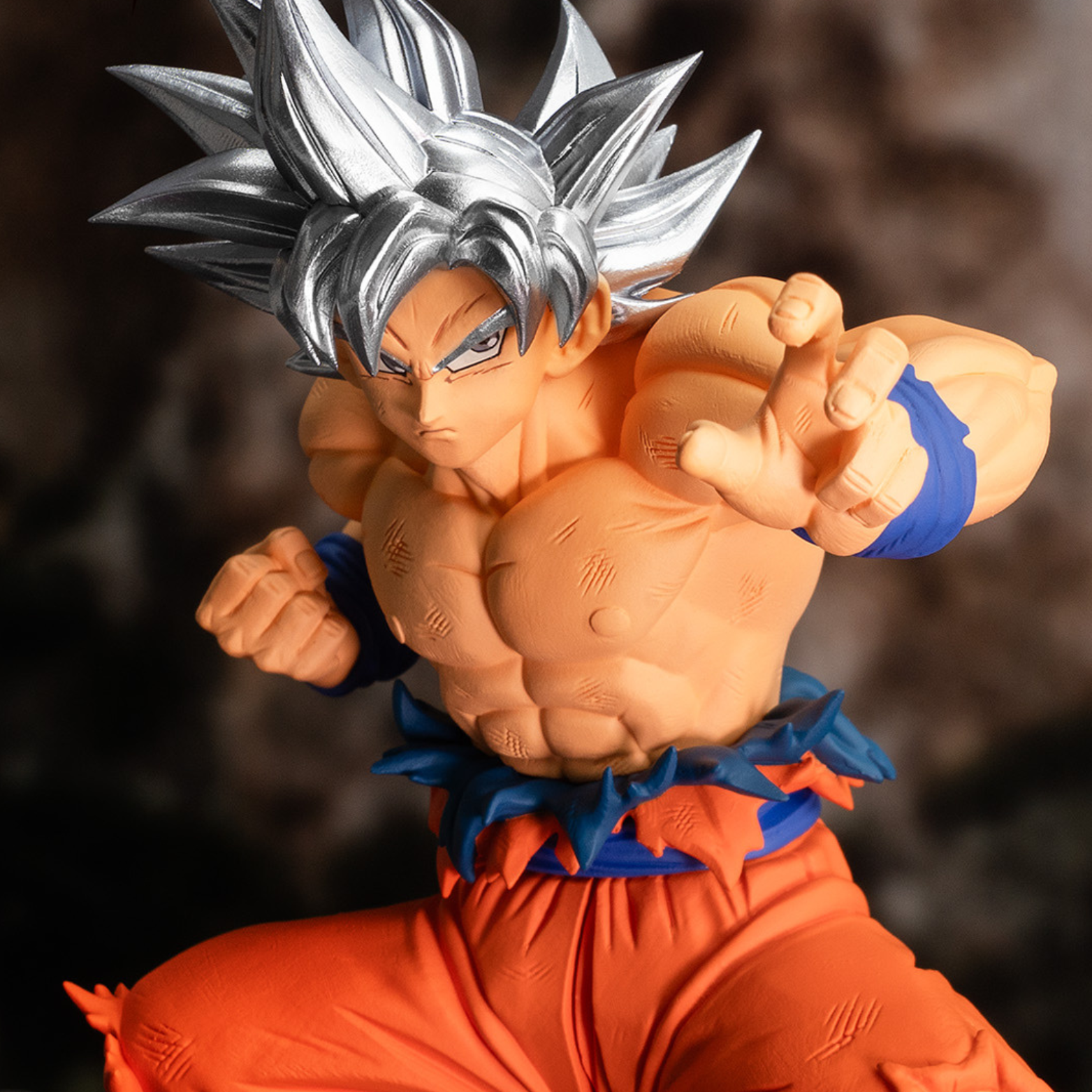 Action Figure Goku Instinto Superior Blood of Saiyans Banpresto Original